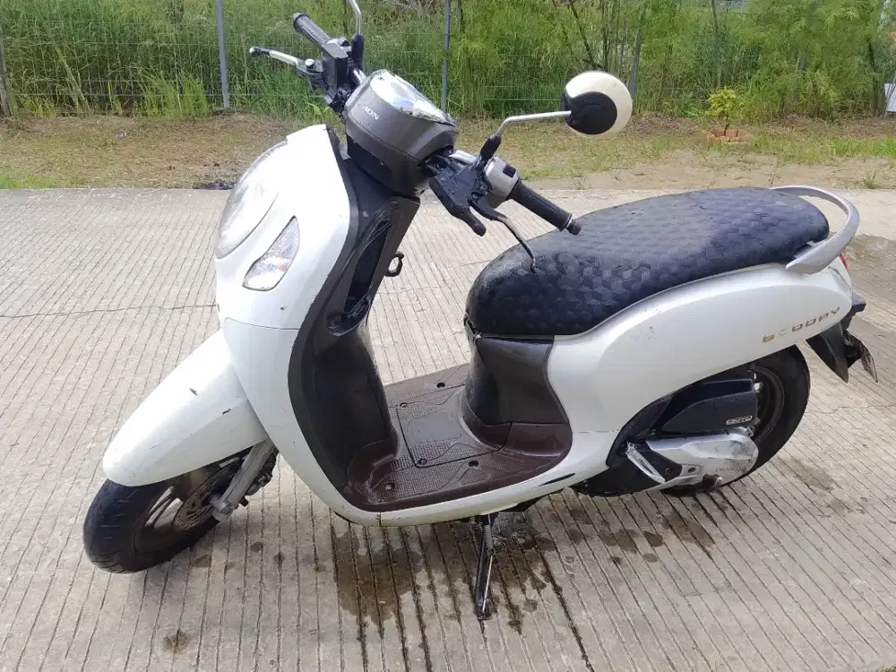 Scoopy Prestige tipe tertinggi