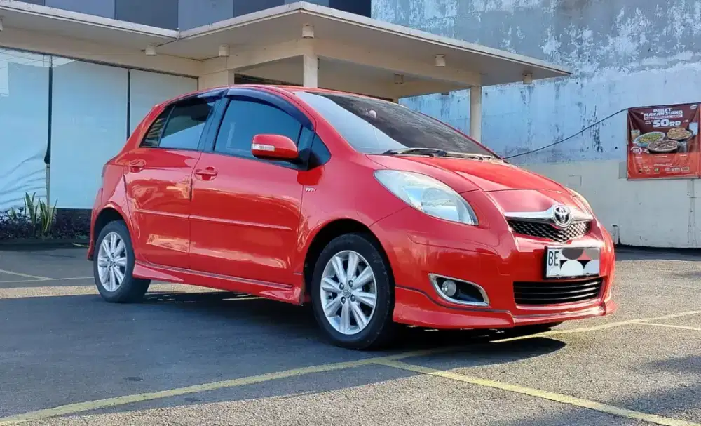 Toyota yaris 2011 S TRD Limited manual