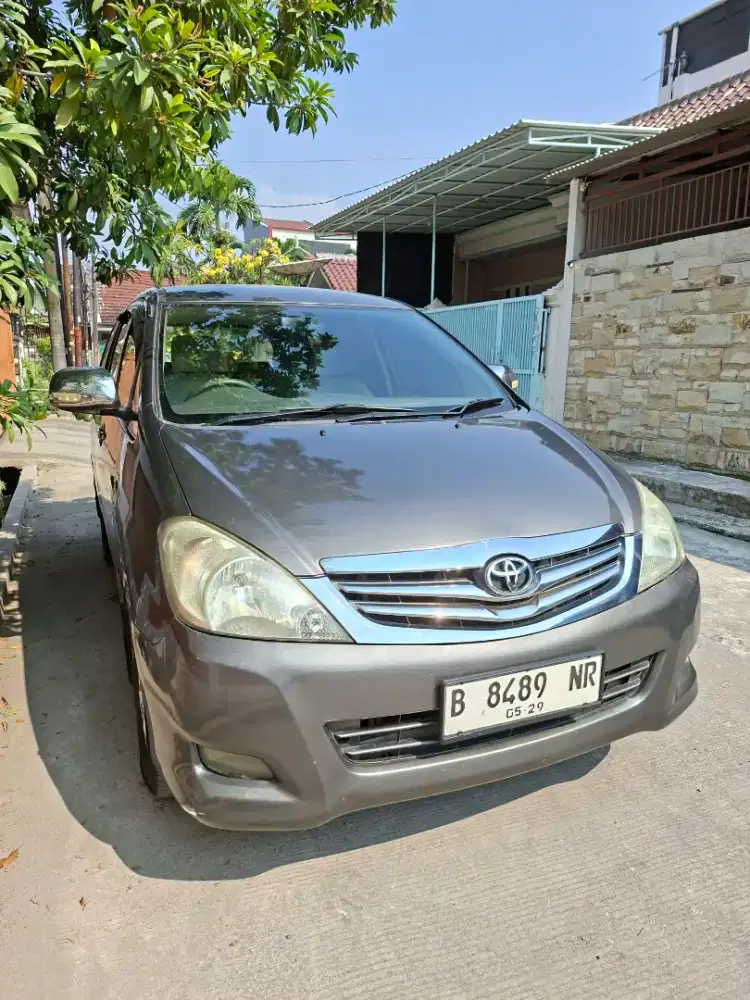 Dijual Innova 2009 Type G Matic KM 144rb