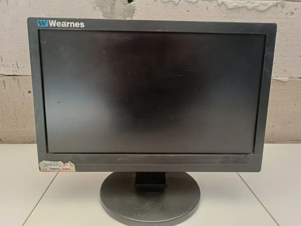 Monitor lcd wearnes 16 inci