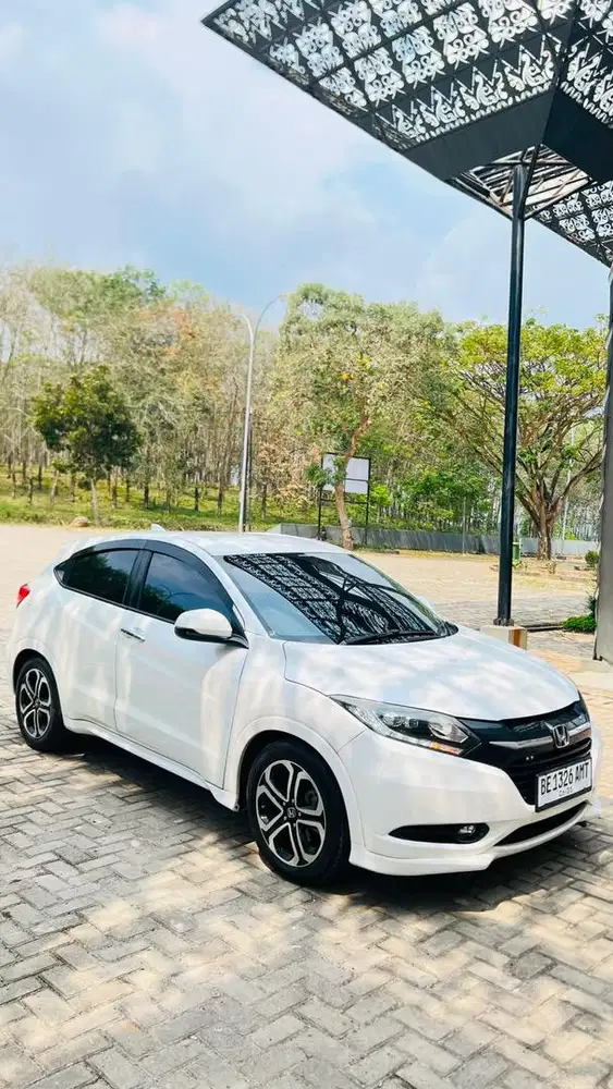 Honda HRV 1.8 Spesial Edisi JBL Matic 2016