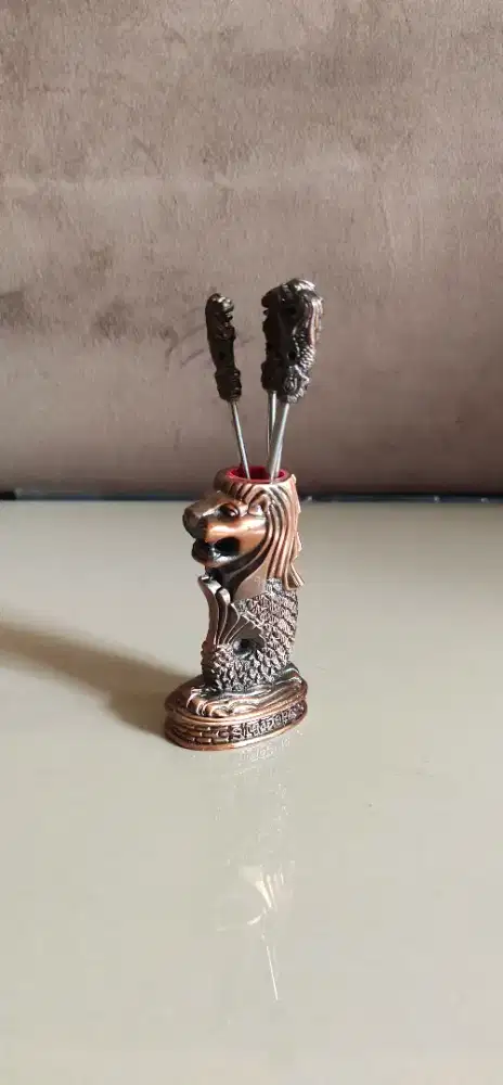(WAJIB Transaksi Offline)Garpu Cocktail Set Motif Merlion Singapore