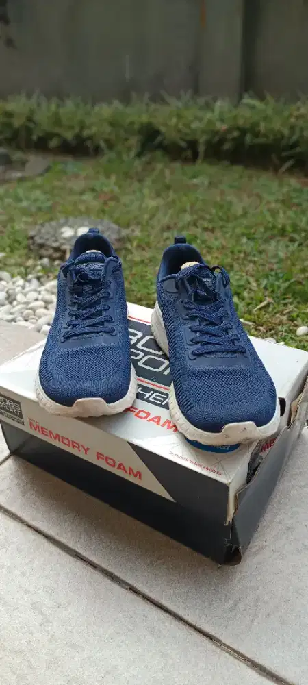 Sepatu Skechers Second Like new