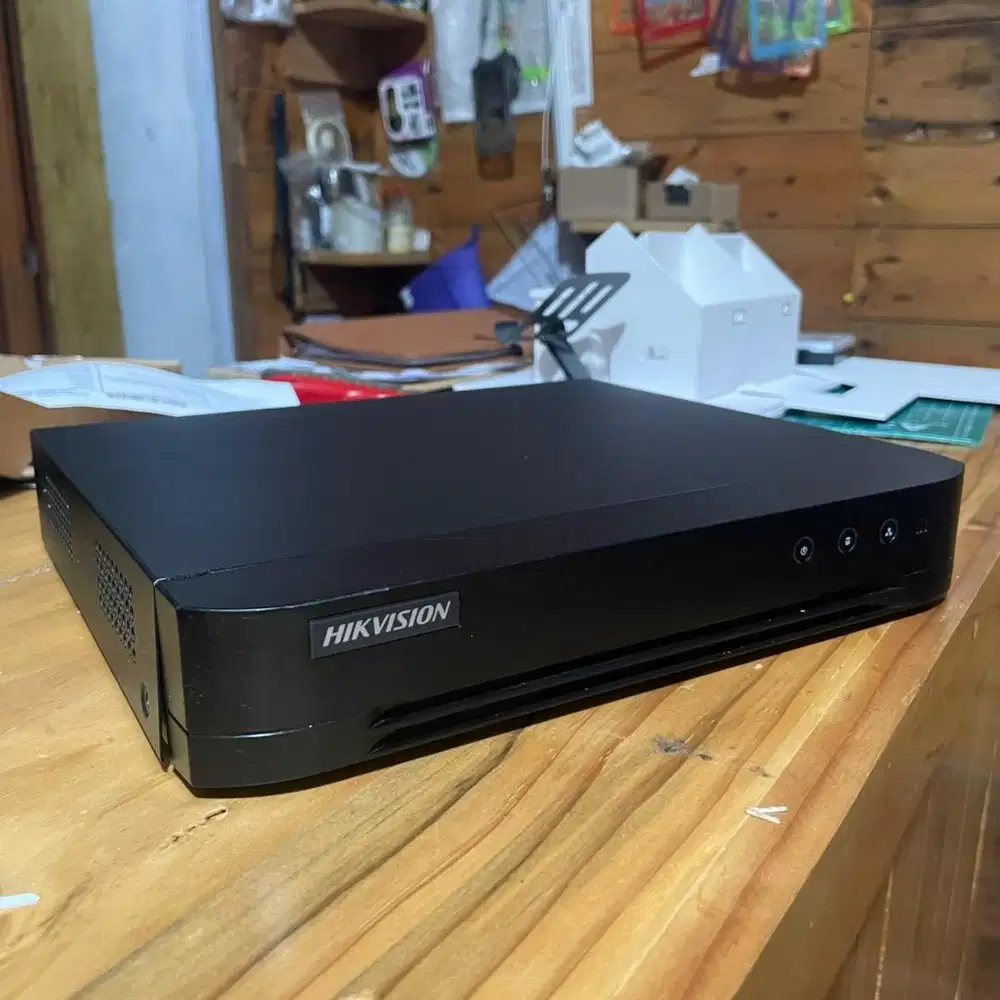 DVR CCTV HIKVISION 4 CHANNEL DS-7204HQHI-K1/UHK 2ND BEKAS JOGJA