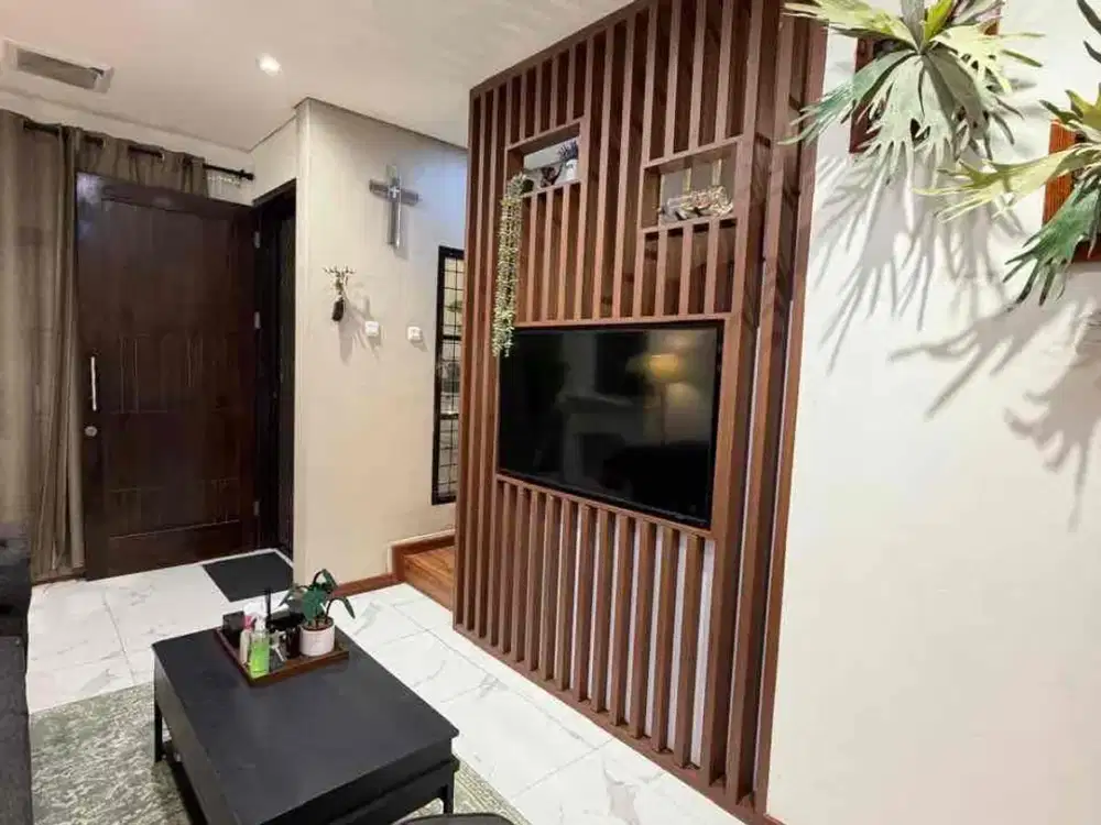 Jual Rumah Bagus di Taman Palem Lestari  Jakarta Barat