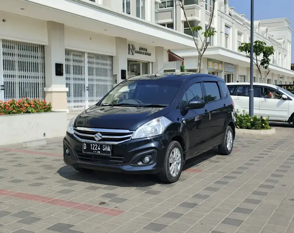 DP 5 jtn Ertiga gl mt 2016 hitam manies
