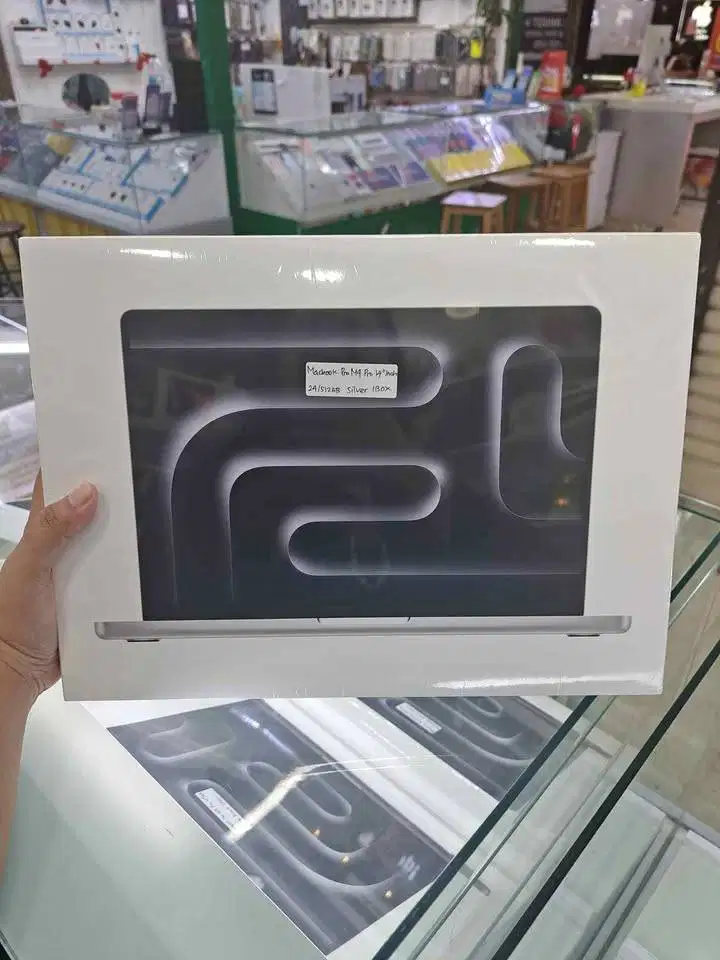 Macbook Pro M4 Pro 14 Inch 24/512GB Silver New Garansi IBOX