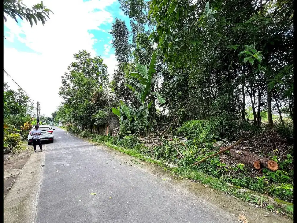 Dekat Candi Prambanan Tanah Yogyakarta di Kalasan