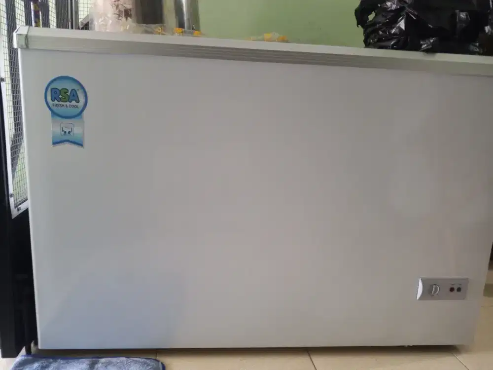 Freezer second Baru 1 bulan pakai