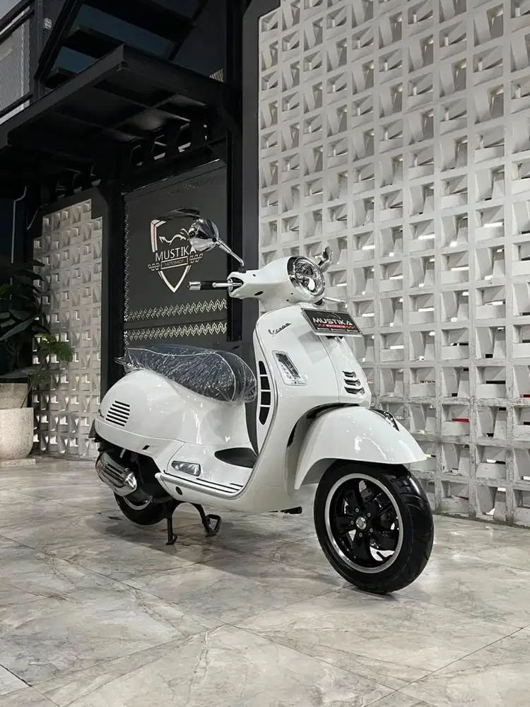 Vespa GTS 150 2021 Odo 6 Ribu Km Mulus Total