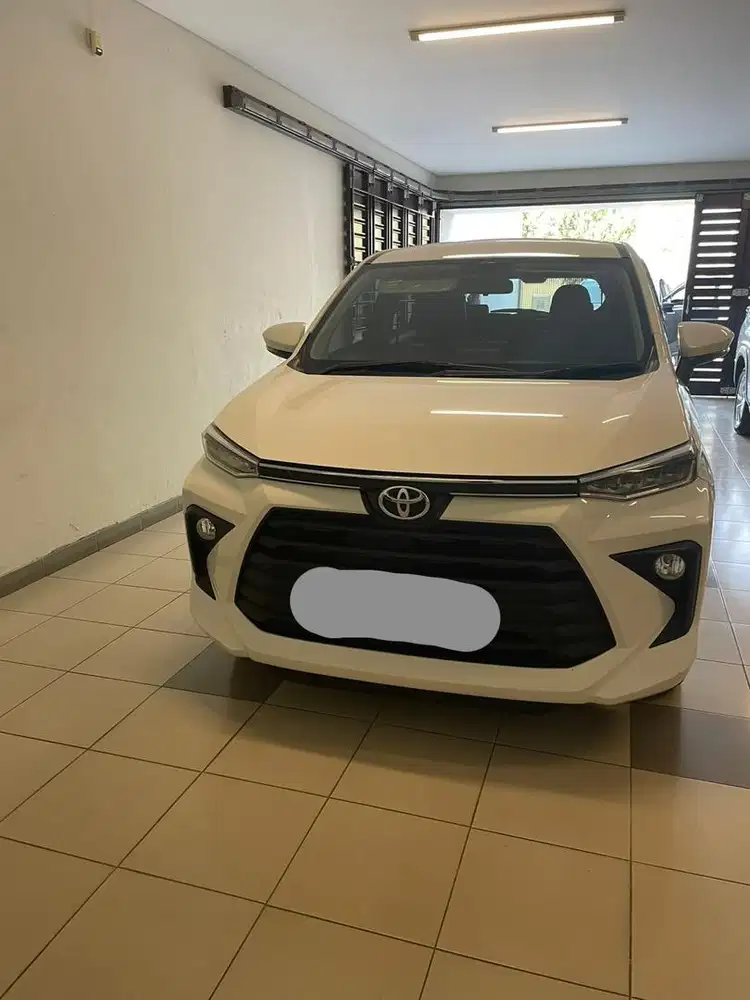 Toyota Avanza Putih