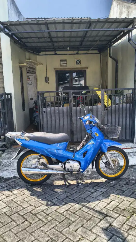Karisma X 2005 Istimewa
