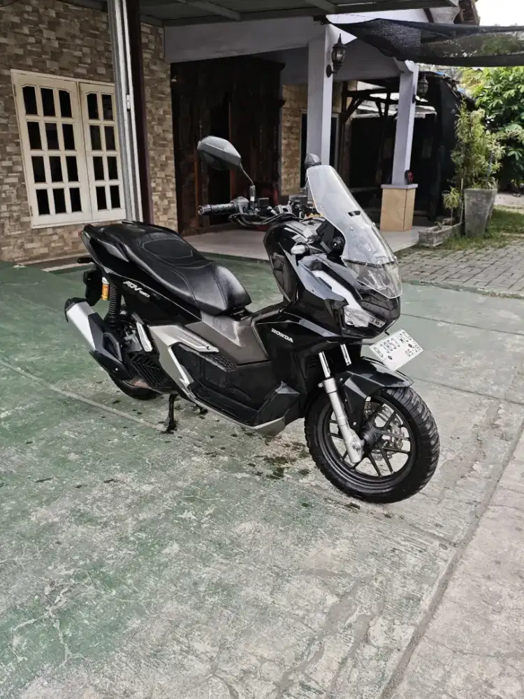 HONDA ADV 2023 HITAM