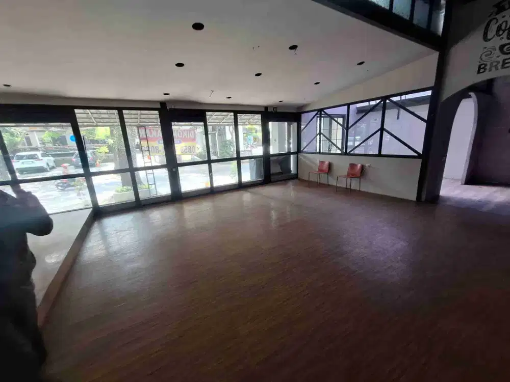 Disewakan Ruang Usaha Ex Cofeeshop Di Mainroad Sayap Sukajadi Setiabudi Bandung