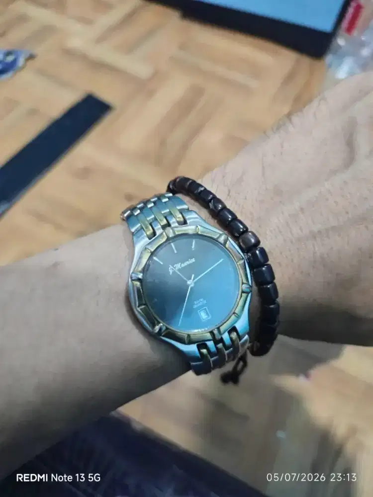 Jam tangan  j maurice