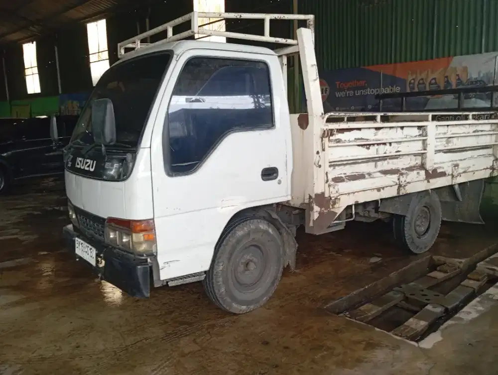 Mobil pickup isuzu elf 77 ps