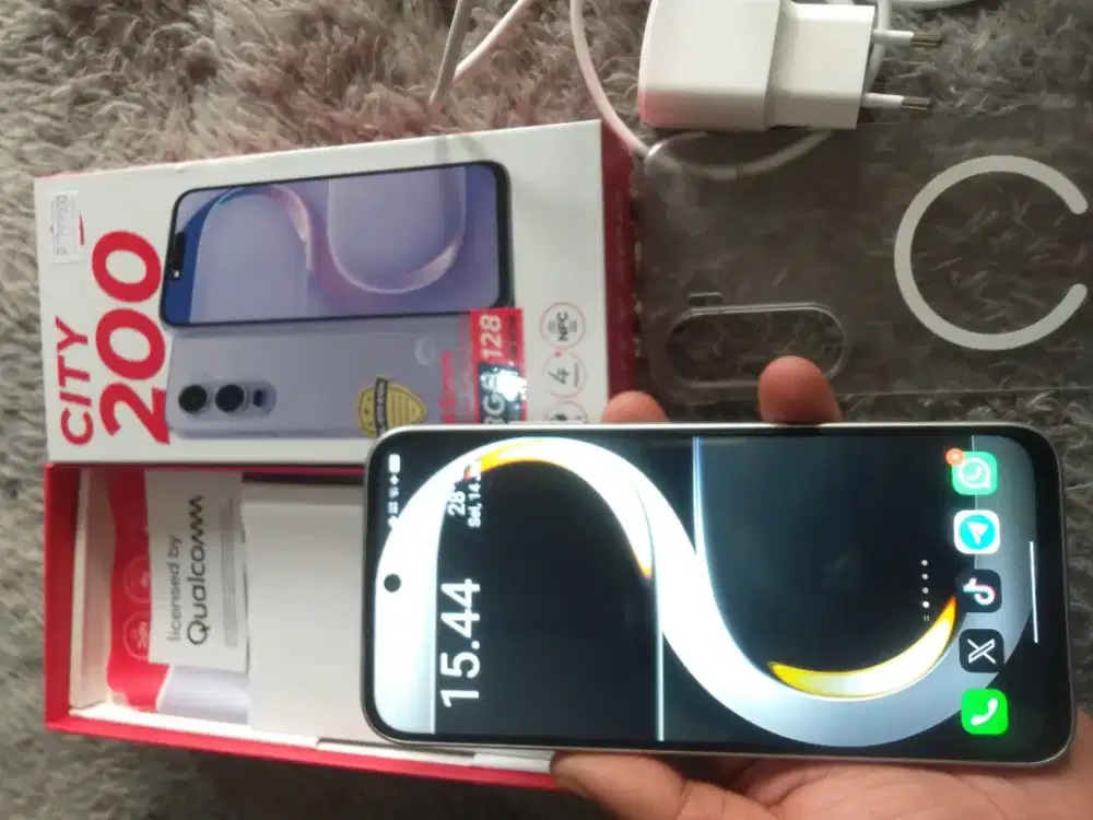 ITEL CITY 200 NFC SILVER METALIC 128/4+8 FULLSET MULUS 98%