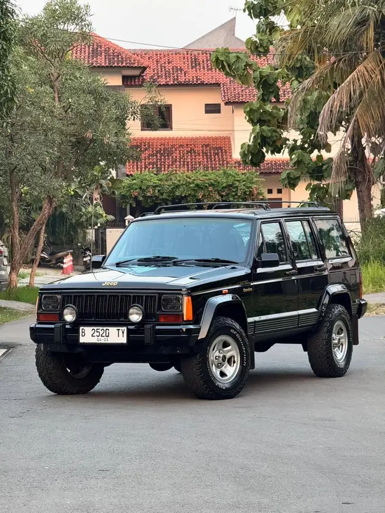 JEEP CHEROKEE XJ LIMITED
