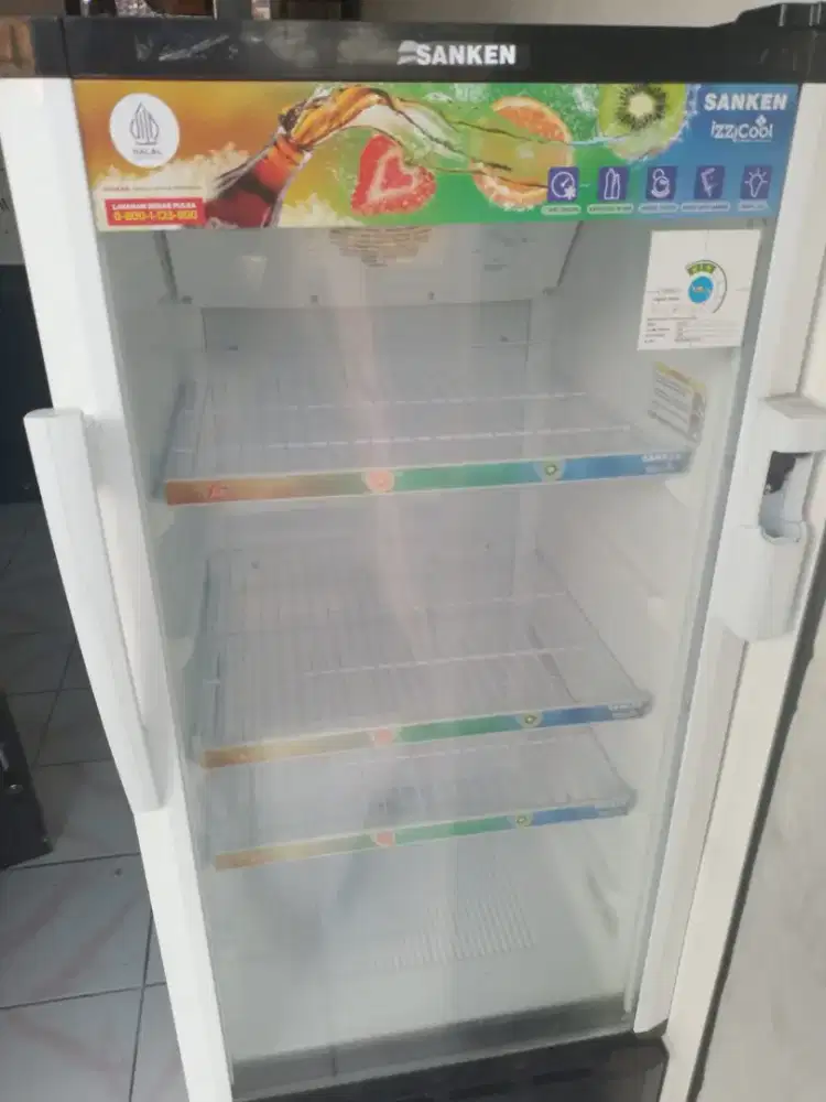 Dijual showcase