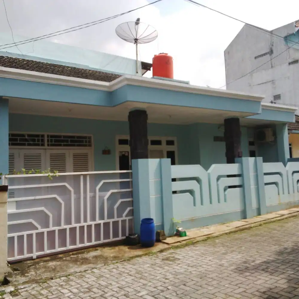 Disewakan Rumah 2 Lantai – Perumahan Kota Baru, Blotongan, Salatiga