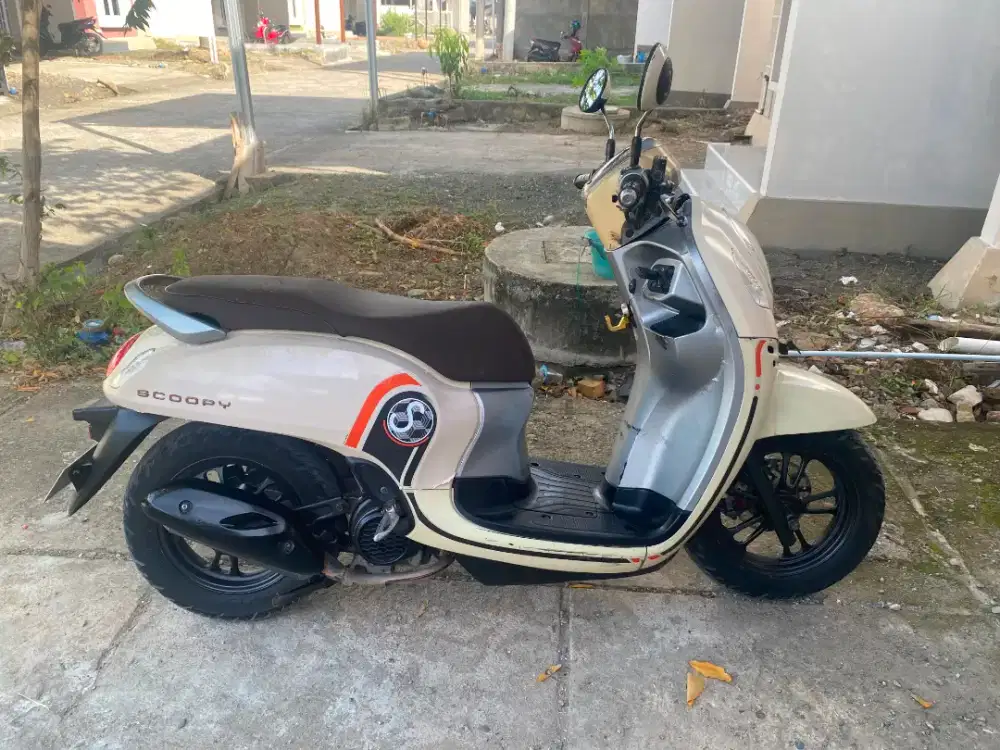 Dijual scoopy 2021 lengkap mesin sehat
