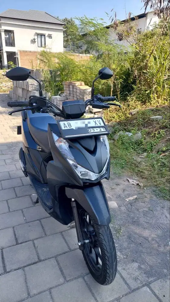 Dijual cepat Honda Beat Street kondisi mulus mesin halus