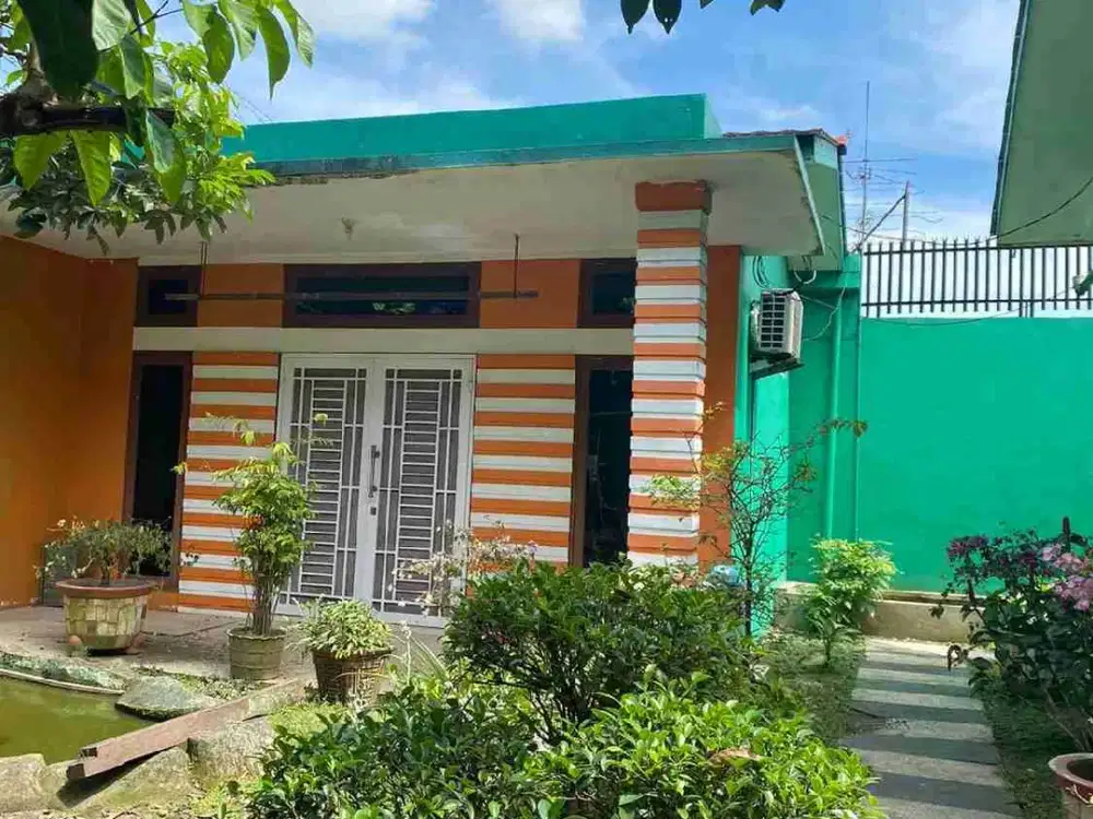 RUMAH JALAN CEMPAKA RAYA BARU KOMPLEK PEMDA TK. 1 MEDAN