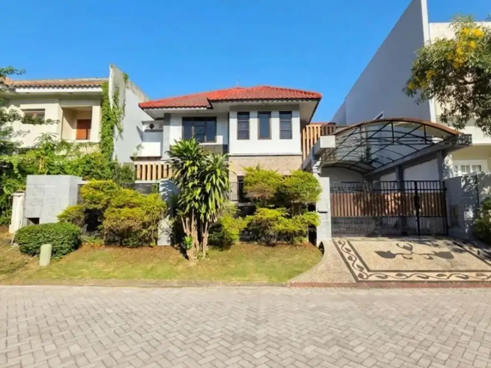 Rumah Villa Westwood Pakuwon City STRATEGIS SIAP HUNI