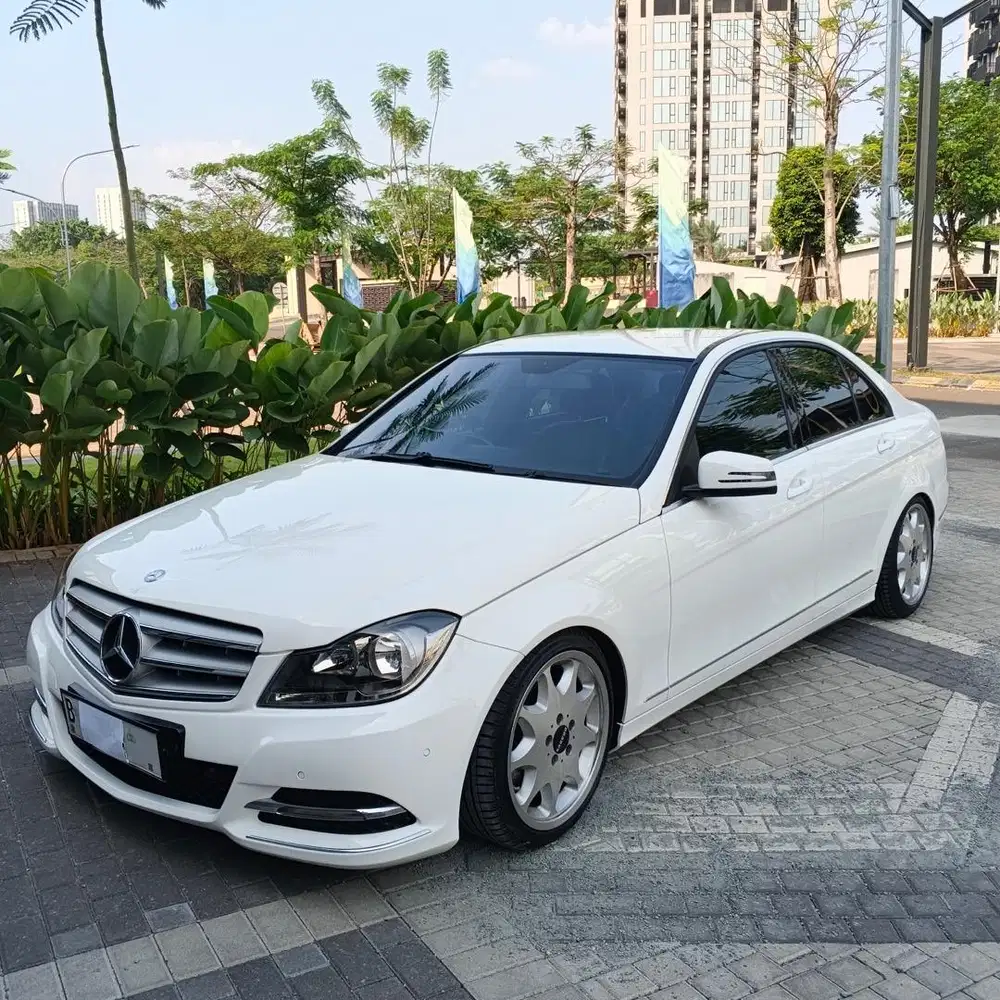 Mercedes Benz C200 CGI
