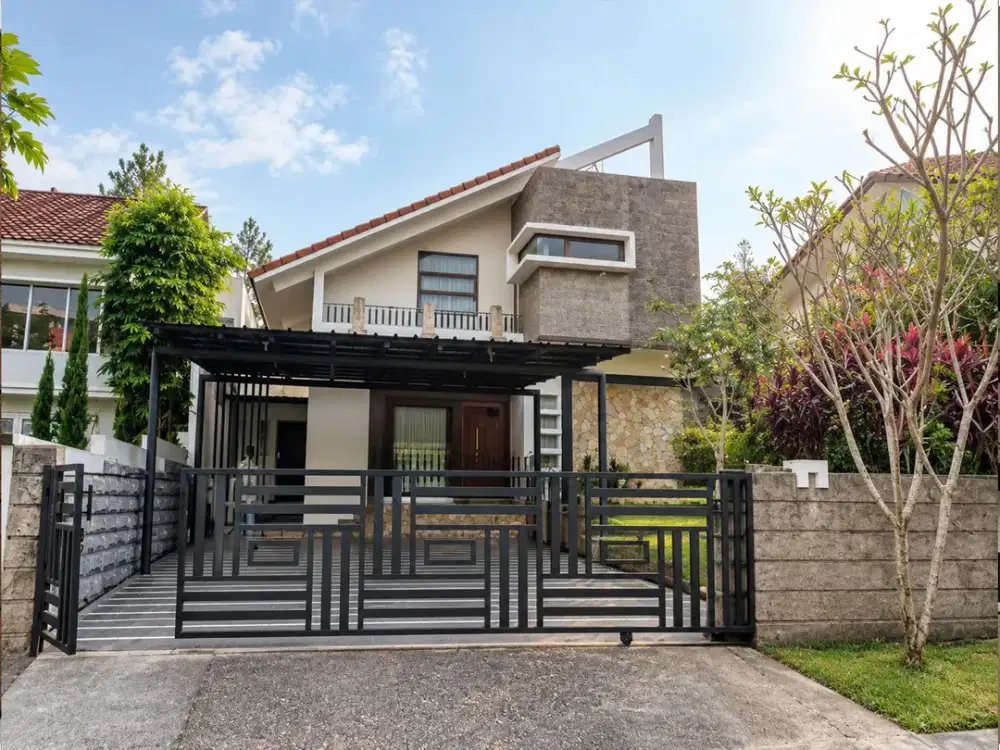 Dijual Rumah Mewah Premium 2 Lantai Nego di Sentul City Ssr1132