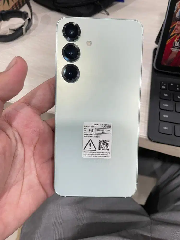 SAMSUNG S25 256 GB Pemakaian 3 Bulan