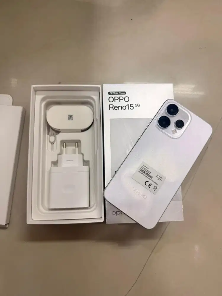 oppo reno 15 5G 8/256 garansi panjang mulus banget