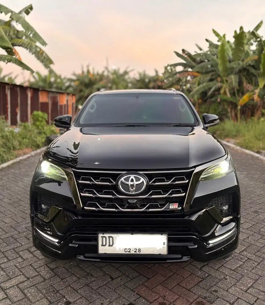 FORTUNER GR SPORT 2.8 4X2 AT