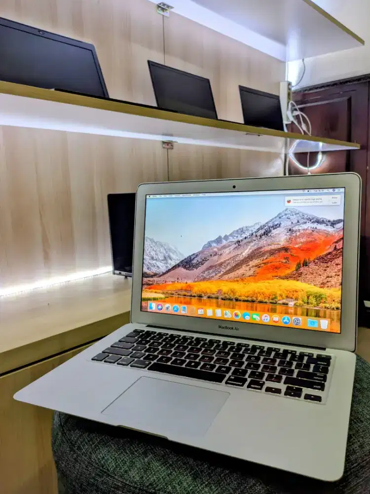 MacBook Air 2017 A1466 SSD 256GB RAM 8GB Backlite