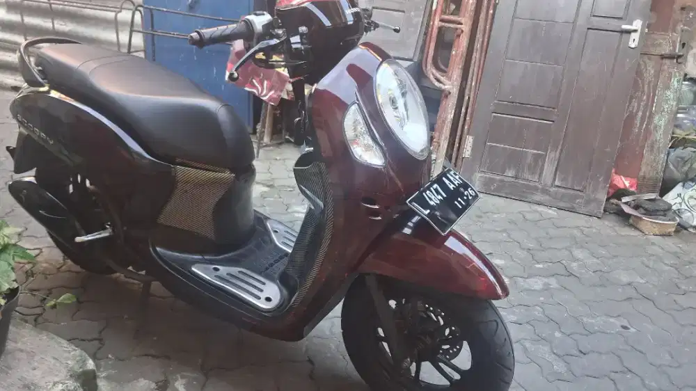 Scoopy 2021 Sporty Merah Hitam