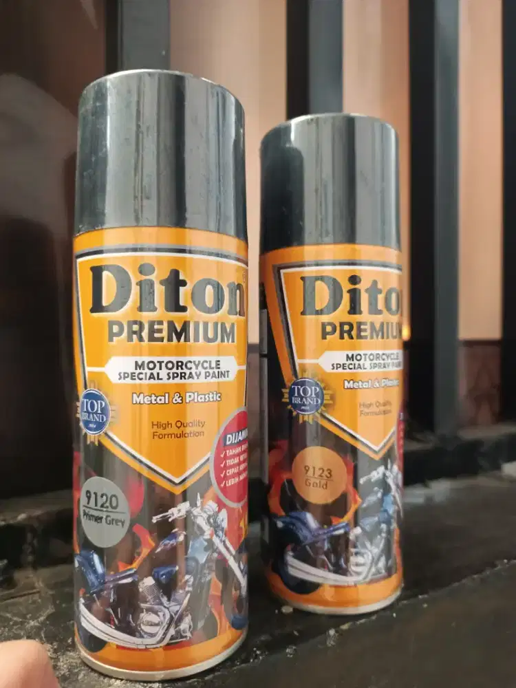 Cat Semprot Merk Samurai warna Epoxy(cat dasar)warna Gold msh baru