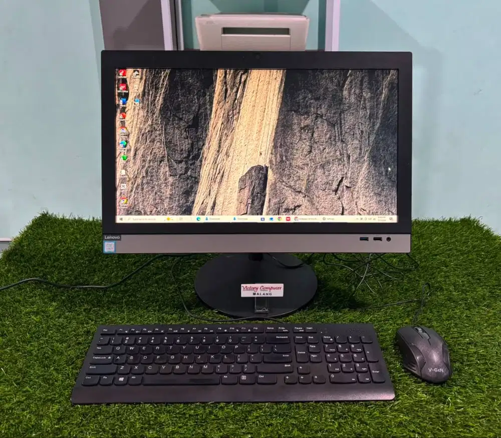 All in One PC LENOVO V330 Core i5 Gen8 RAM 8GB SSD