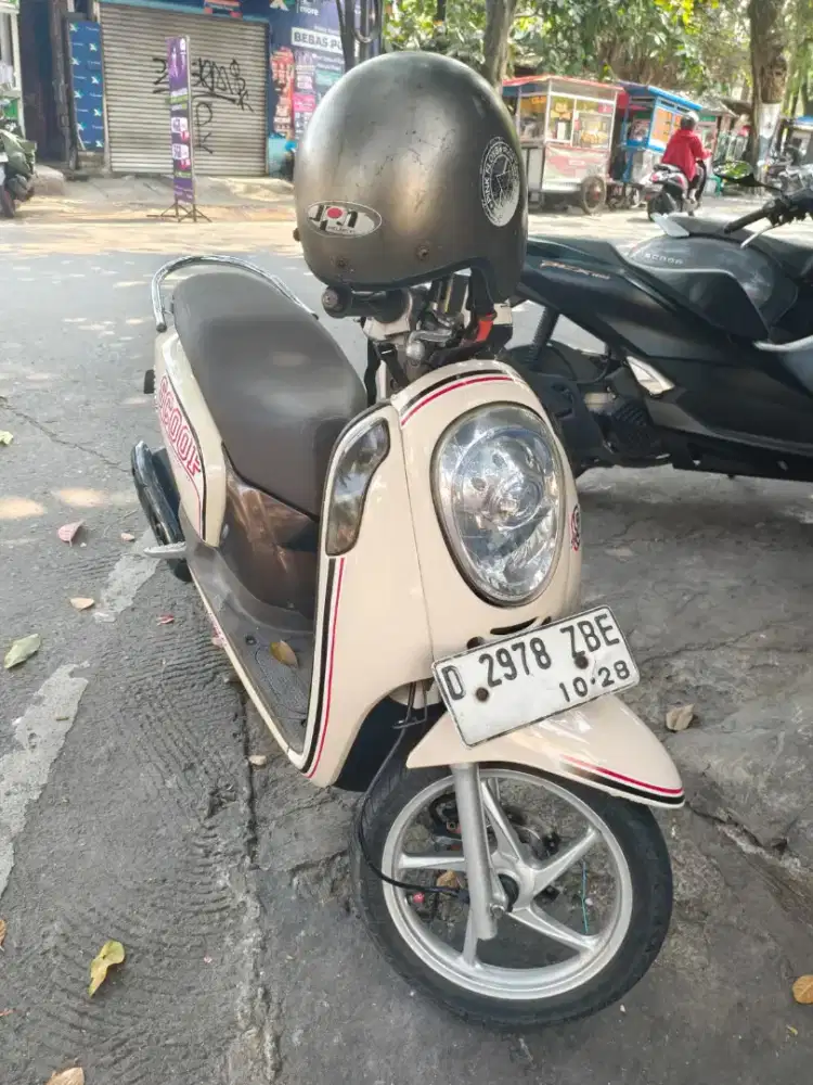 Honda Scoopy 2013