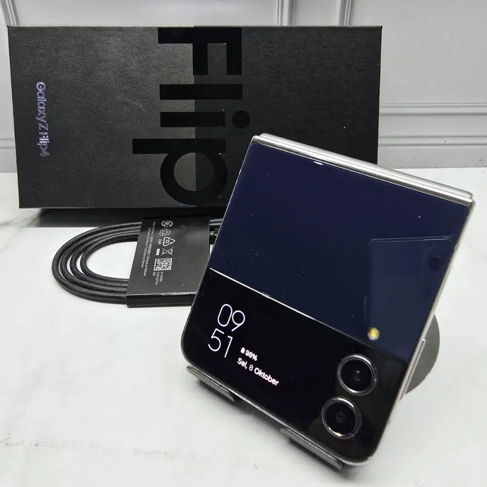 Samsung Galaxy Z Flip 4 8/256GB Navy Resmi SEIN Fullset No Minus