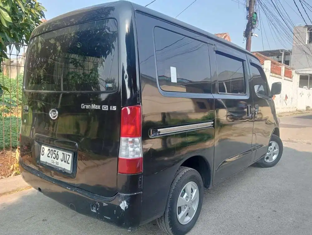Daihatsu Luxio 2011 Bensin
