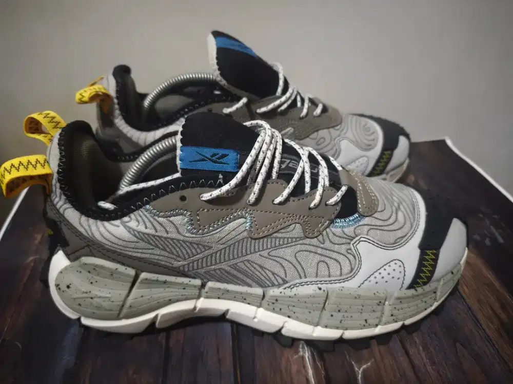 Sepatu REEBOK Zig Kinetica II Edge sneakers shoes size 43