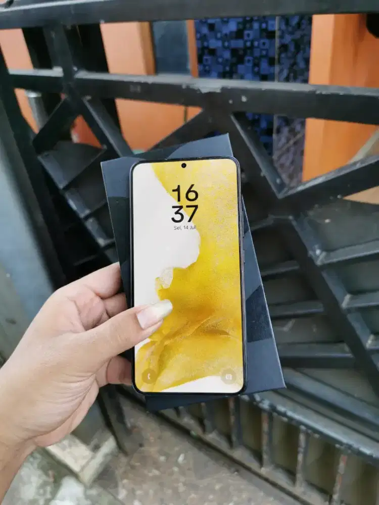 Samsung s22 plus 5G 8/256 gb