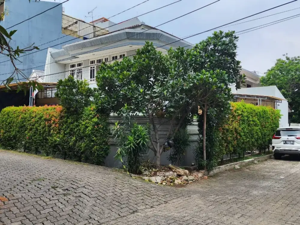 Rumah Sunter Agung Bisma, Jakarta Utara, LT.195m2, LB.310m2, Hook