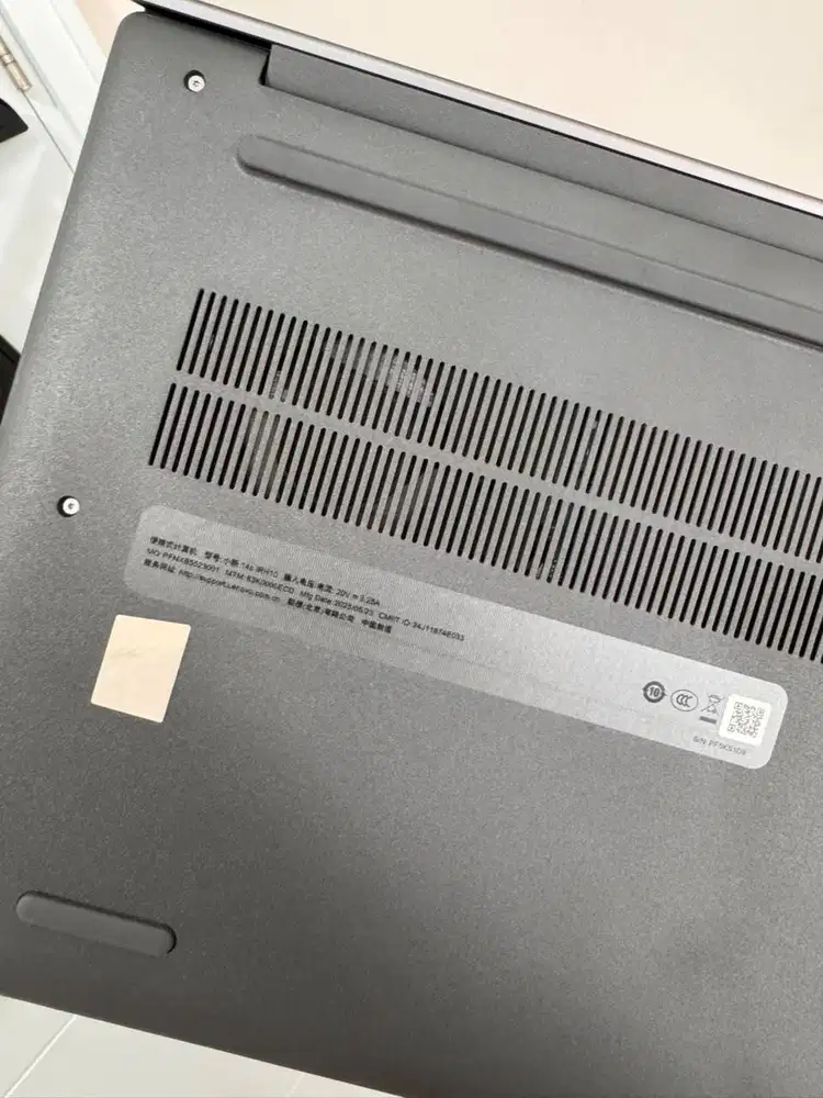 Lenovo Ideapad Slim 3 - 7DID ( Ex Demo Display Mulus 100% )
