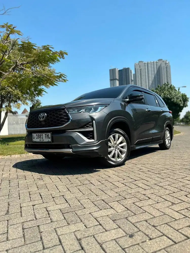 Toyota Innova Zenix V cvt 2023.Low KM14rb Sprti BARU GRESSS