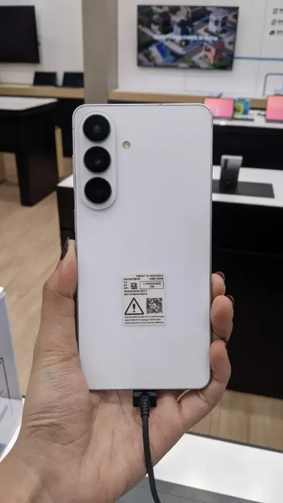 SAMSUNG GALAXY S26+