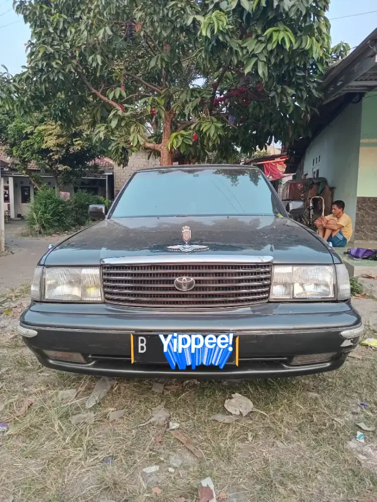 Toyota Crown 2.0 Royal Salon M/T