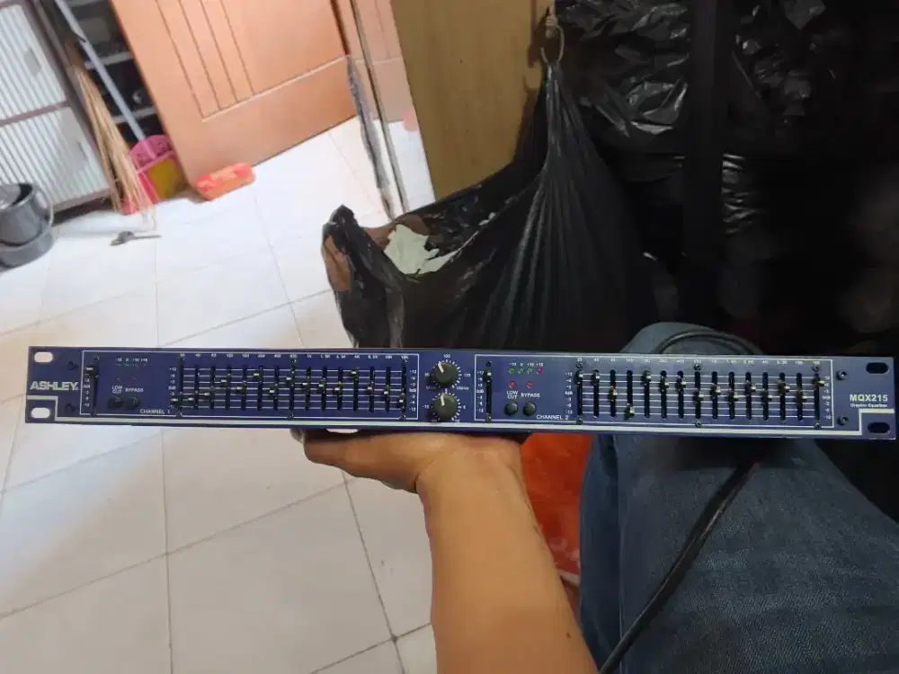 Equaliser atau ampli Ashley MQX215 original normal
