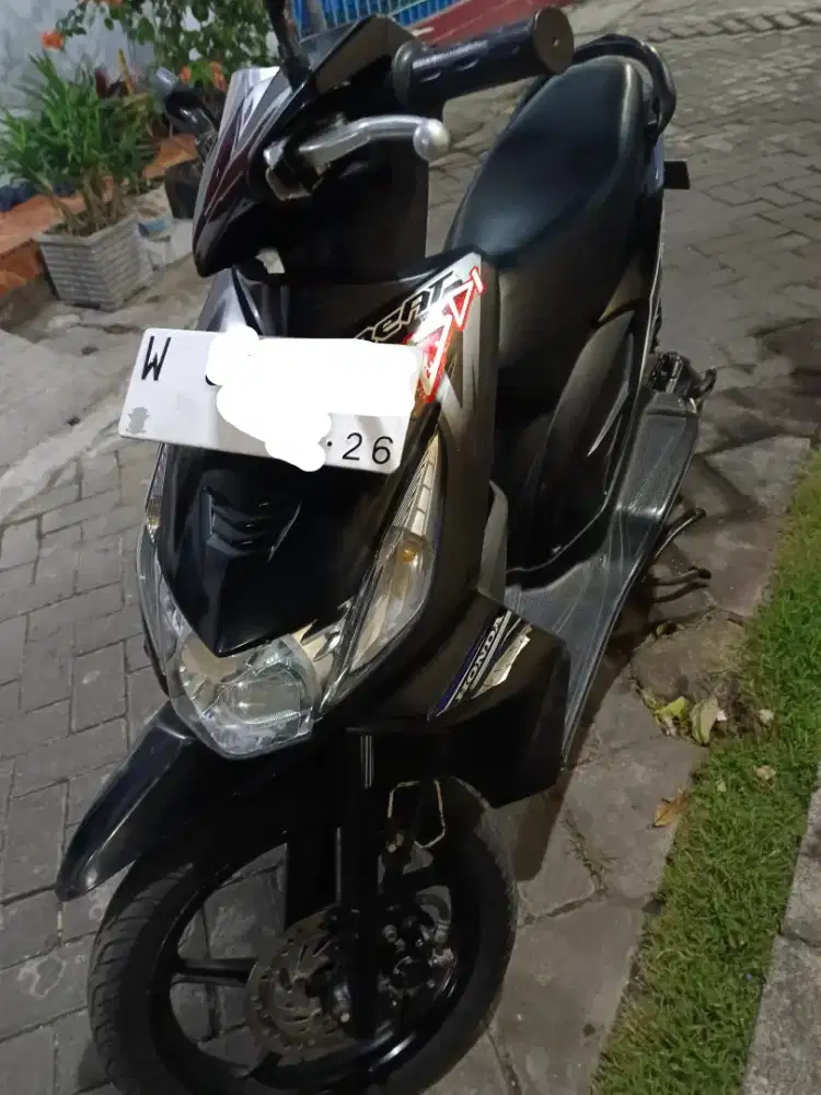 Honda beat cw 2011 surat2 lkp mulus siap pakai