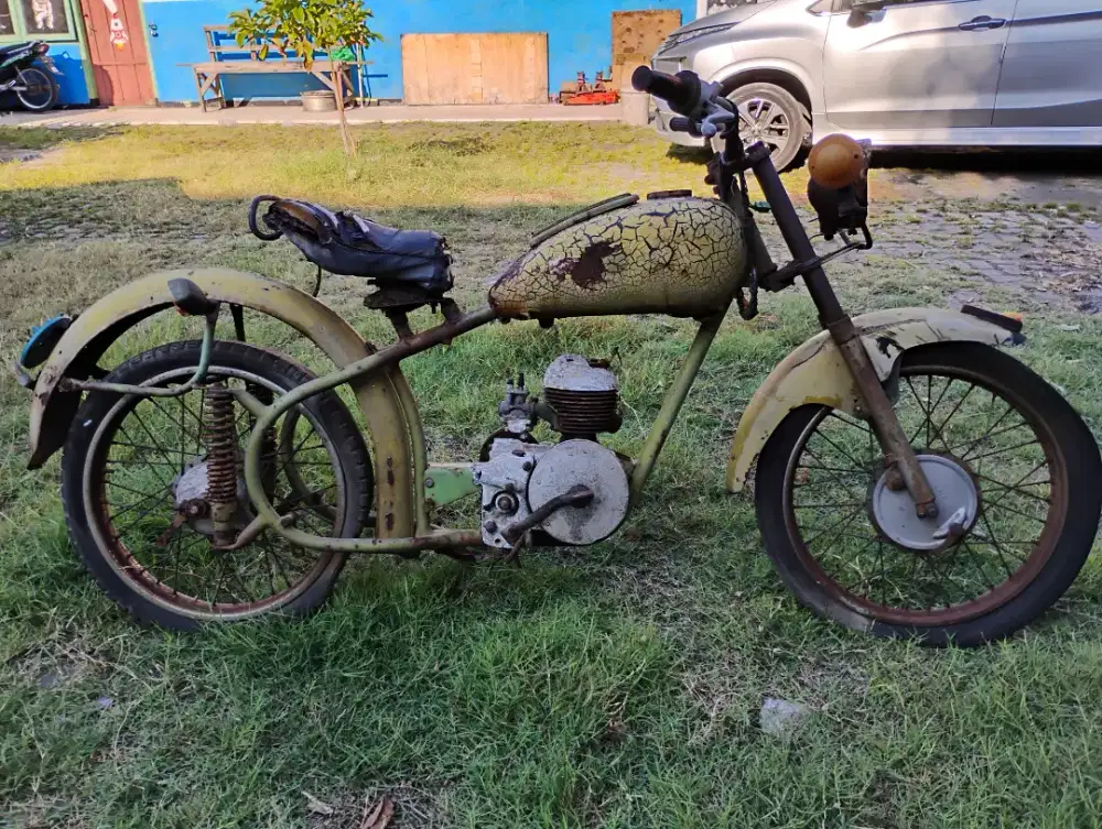 Motor antik DKW RT125